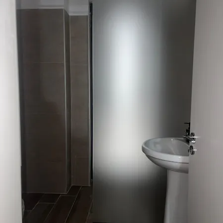 Nn Villa *